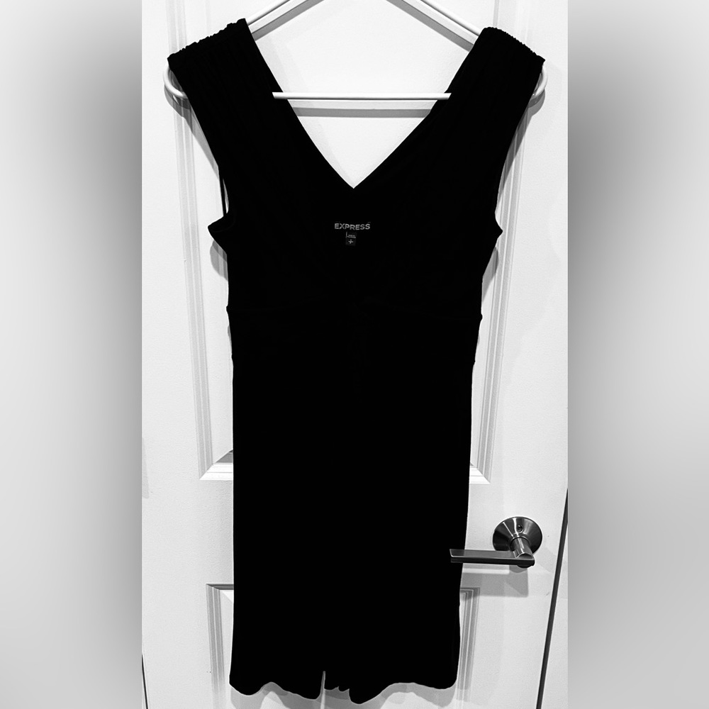Black V-Neck Sleeveless Dress Size Small